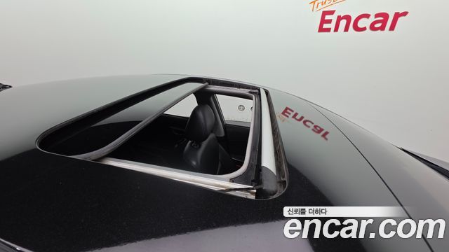 Hyundai AVANTE 2013 — photo 17