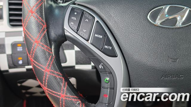 Hyundai AVANTE 2013 — photo 21
