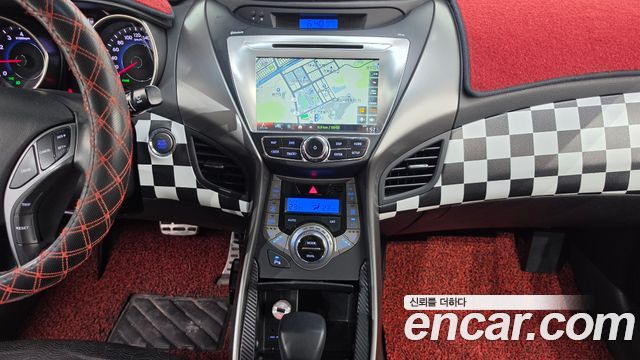 Hyundai AVANTE 2013 — photo 23
