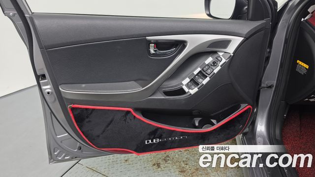 Hyundai AVANTE 2013 — photo 14