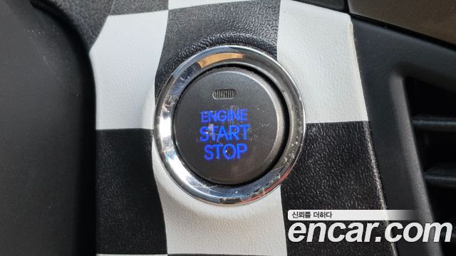 Hyundai AVANTE 2013 — photo 27