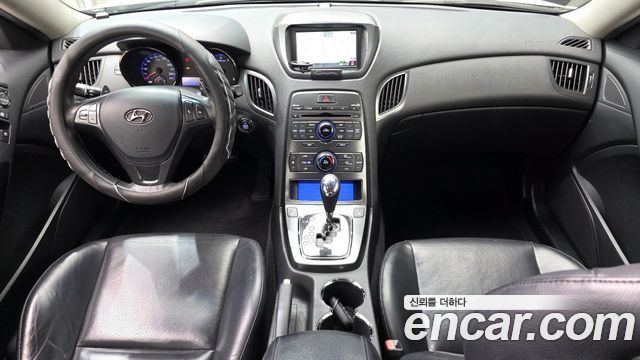Hyundai Genesis 2011 — photo 7