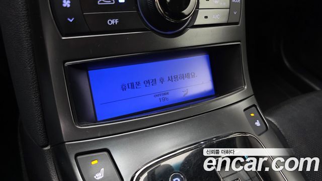 Hyundai Genesis 2011 — photo 18