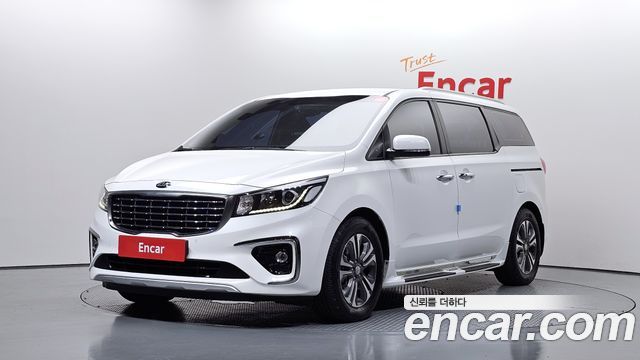 Kia Canival 2019 — photo 1