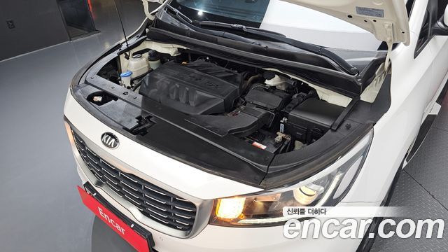 Kia Canival 2019 — photo 6