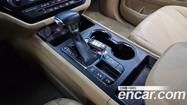 Kia Canival 2019 — photo 12