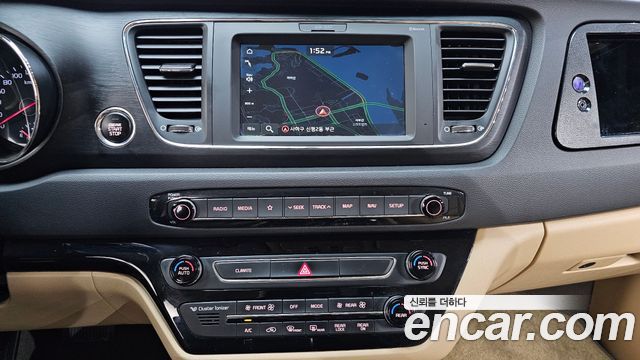 Kia Canival 2019 — photo 20
