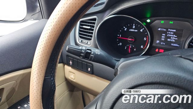 Kia Canival 2019 — photo 23