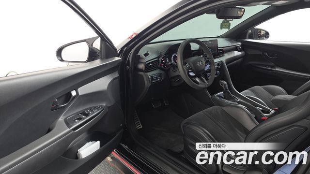 Hyundai Veloster 2021 — photo 13