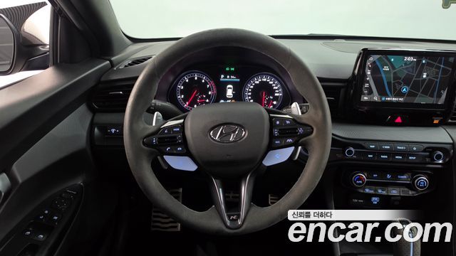 Hyundai Veloster 2021 — photo 18