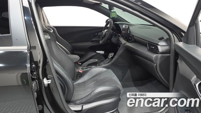 Hyundai Veloster 2021 — photo 16