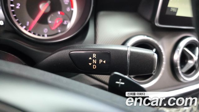 Mercedes-Benz CLA-Class 2016 — photo 9