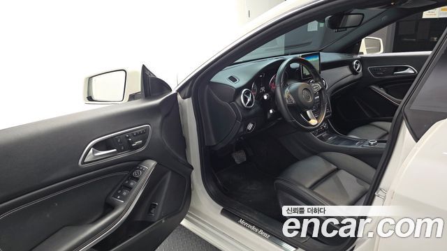 Mercedes-Benz CLA-Class 2016 — photo 10