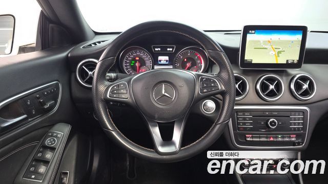 Mercedes-Benz CLA-Class 2016 — photo 13