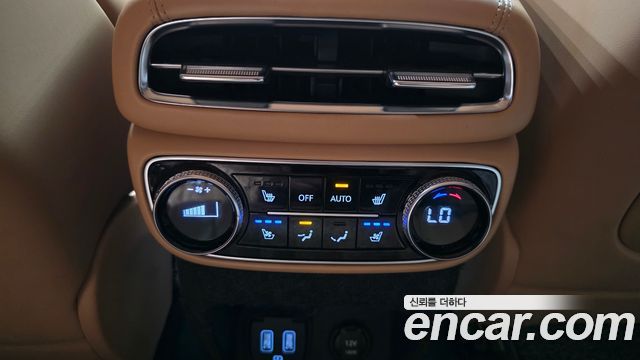 Genesis GV80 2020 — photo 24