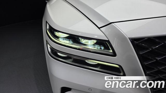 Genesis GV80 2020 — photo 8