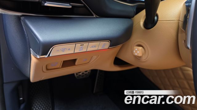 Genesis GV80 2020 — photo 32