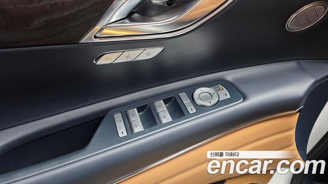 Genesis GV80 2020 — photo 33
