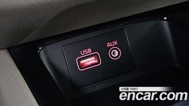 Kia Canival 2017 — photo 17
