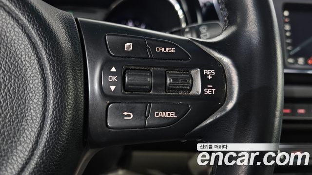 Kia Canival 2017 — photo 22