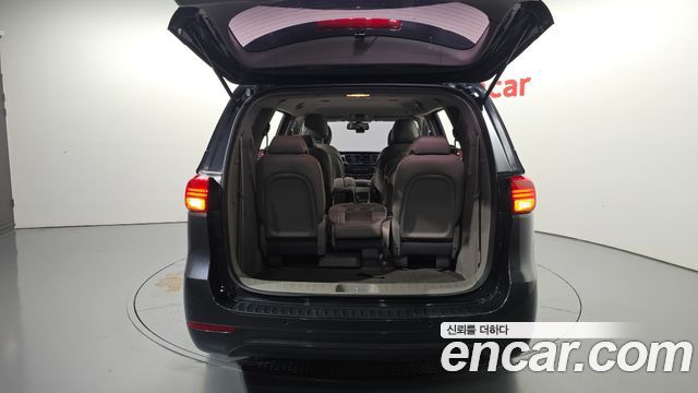 Kia Canival 2017 — photo 24