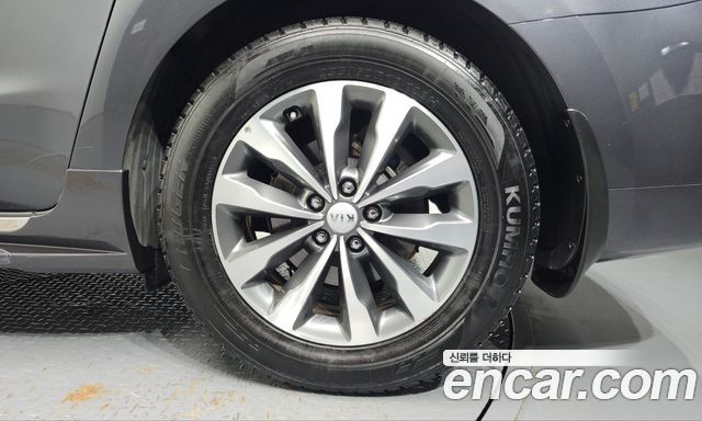 Kia Canival 2017 — photo 7