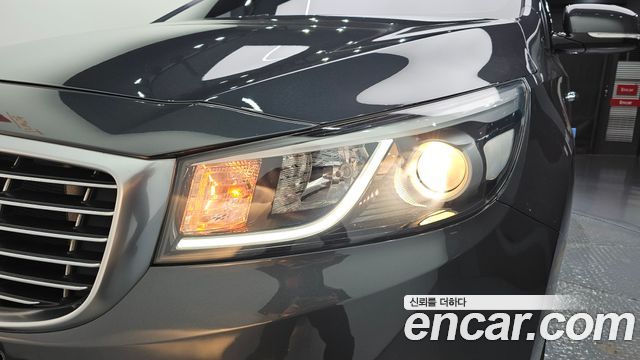 Kia Canival 2017 — photo 8