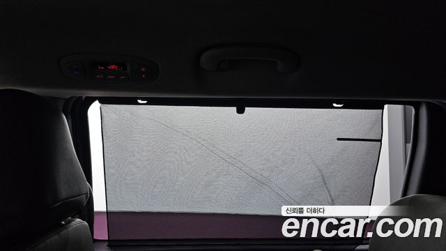 Kia Canival 2017 — photo 32