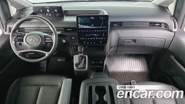 Hyundai Staria 2022 — photo 7
