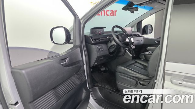 Hyundai Staria 2022 — photo 11