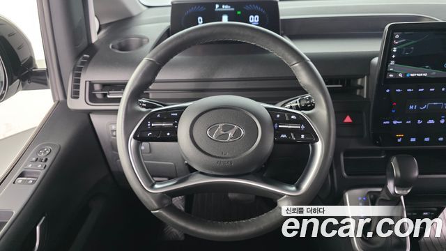 Hyundai Staria 2022 — photo 13