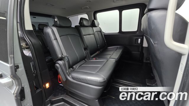 Hyundai Staria 2022 — photo 19