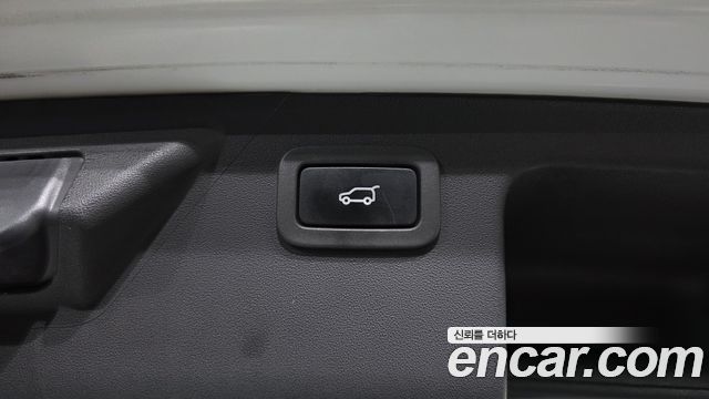 Land Rover Discovery Sport 2019 — photo 29