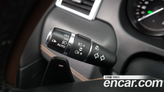 Land Rover Discovery Sport 2019 — photo 31