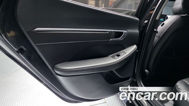 Hyundai Sonata 2022 — photo 21