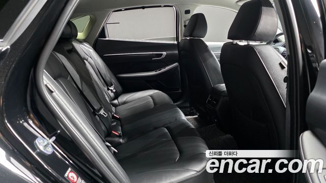 Hyundai Sonata 2022 — photo 25