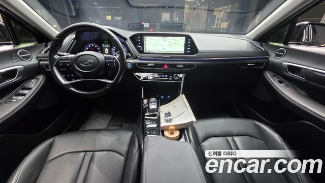 Hyundai Sonata 2022 — photo 16