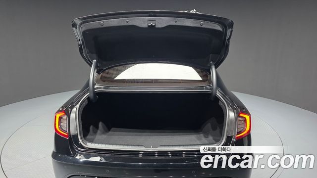 Hyundai Sonata 2022 — photo 31
