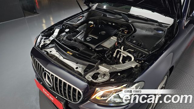 Mercedes-Benz E-Class 2019 — photo 6