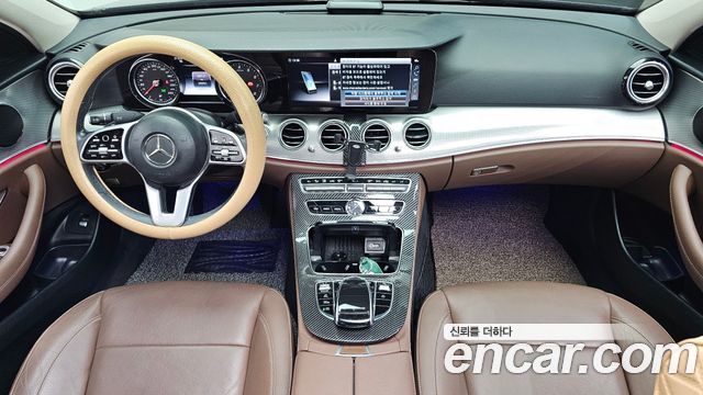 Mercedes-Benz E-Class 2019 — photo 10
