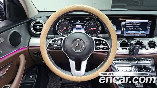 Mercedes-Benz E-Class 2019 — photo 19