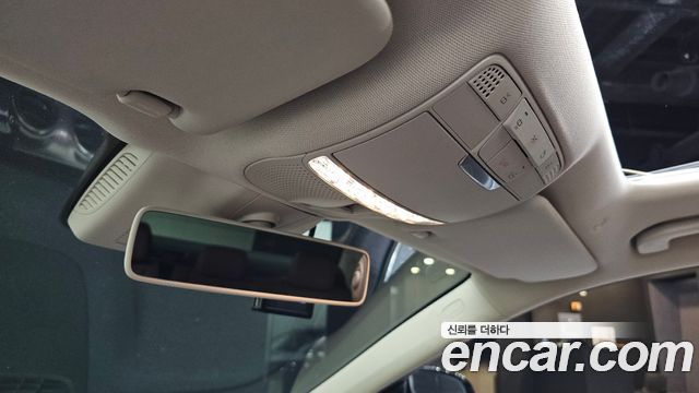 Mercedes-Benz E-Class 2019 — photo 24