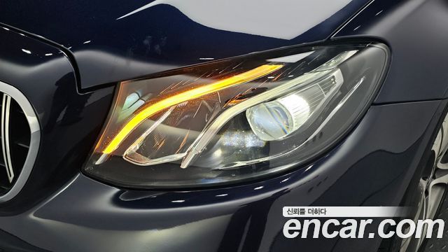 Mercedes-Benz E-Class 2019 — photo 8
