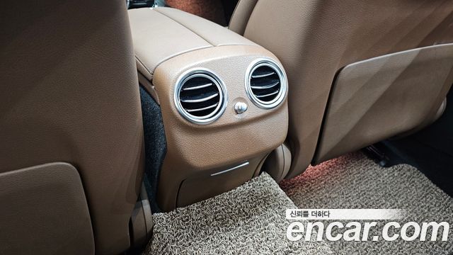 Mercedes-Benz E-Class 2019 — photo 28