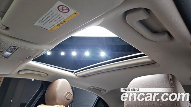 Mercedes-Benz E-Class 2019 — photo 33