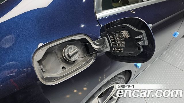Mercedes-Benz E-Class 2019 — photo 37