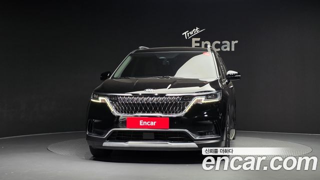 Kia Canival 2021 — photo 3