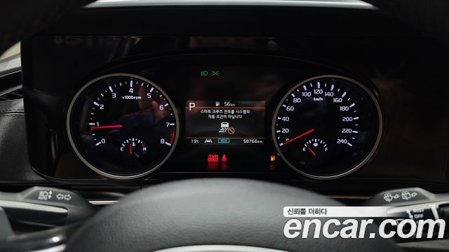 Kia Canival 2021 — photo 11
