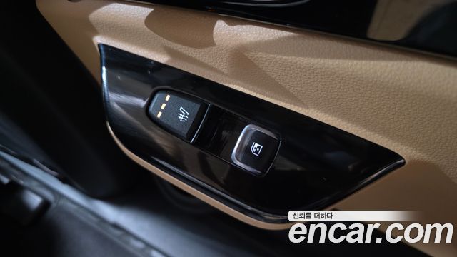 Kia Canival 2021 — photo 24