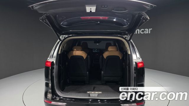 Kia Canival 2021 — photo 26